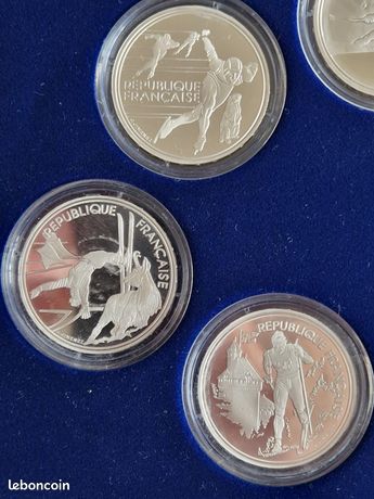 Coffret Officiel Pins JO Albertville 92 - 7 Pièces - Bon état - Jeux Olympiques Hiver