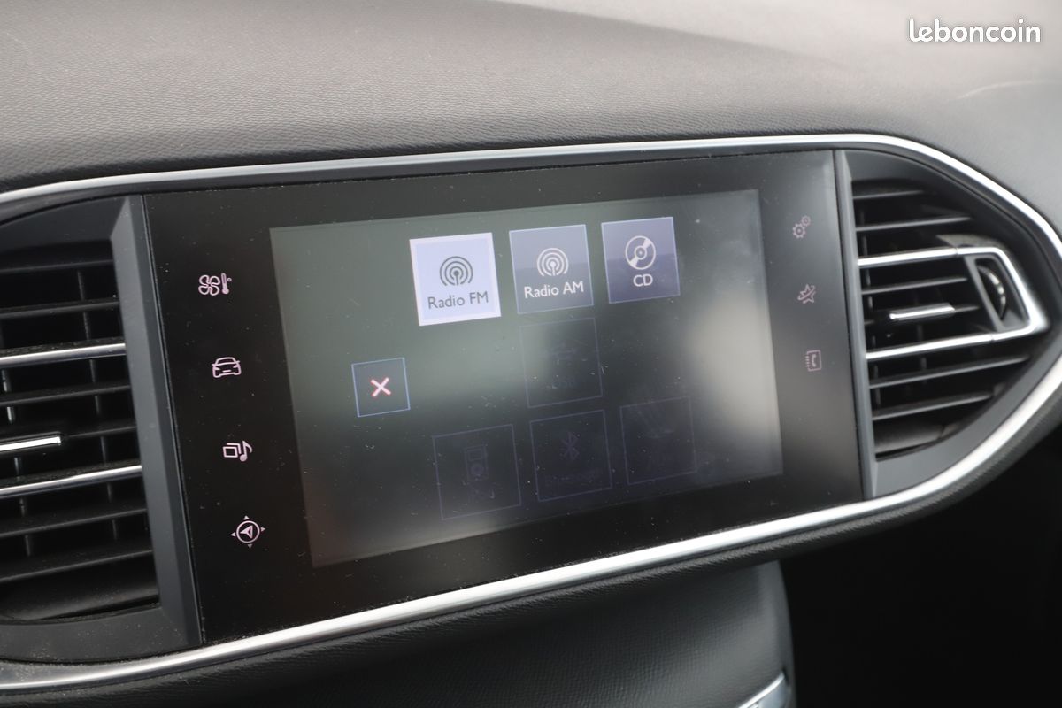 Peugeot 308 1.2 PureTech Allure 130 ch (image 19)