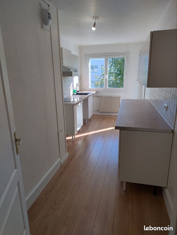 Appartement 4 pièces 80 m² · à Verneuil-sur-Seine · 80 m² · 1 200 €/mois