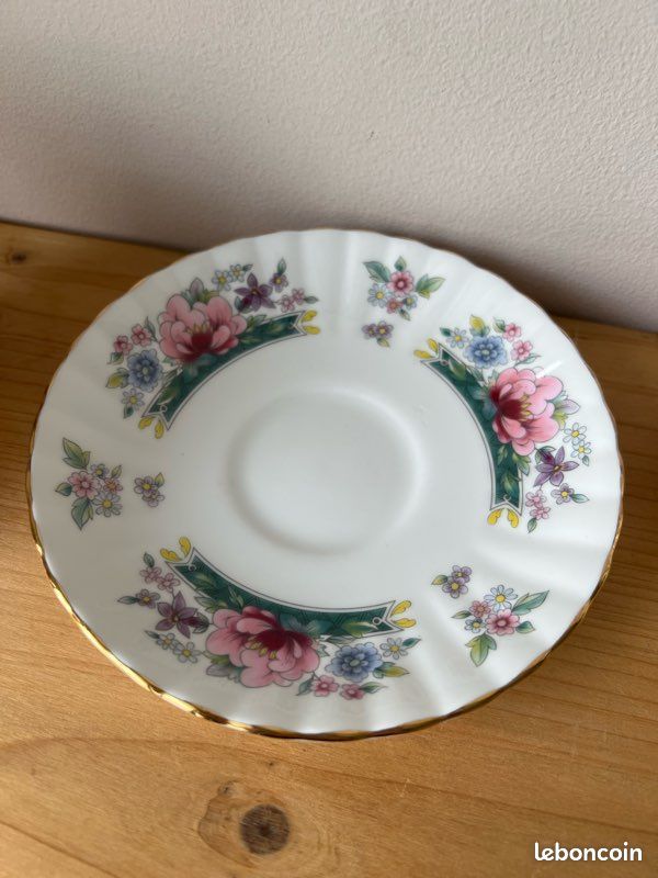 Deux tasses en porcelaine anglaises Fine Bone China (image 6)