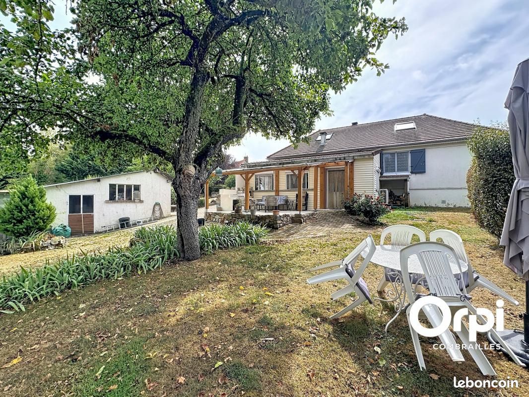 Maison 5 pièces 123 m² · à Commentry · 123 m² · 174 000 €