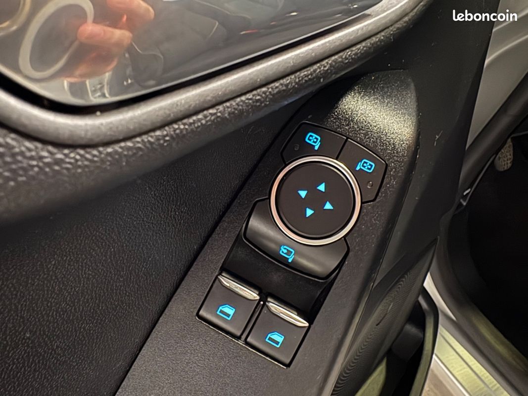 FORD Fiesta Business 1.5 TDCI 85cv BVM - SUIVI D'ENTRETIEN COMPLET/RÉGULATEUR/FEUX AUTO/ROUE DE SECOURS (image 18)