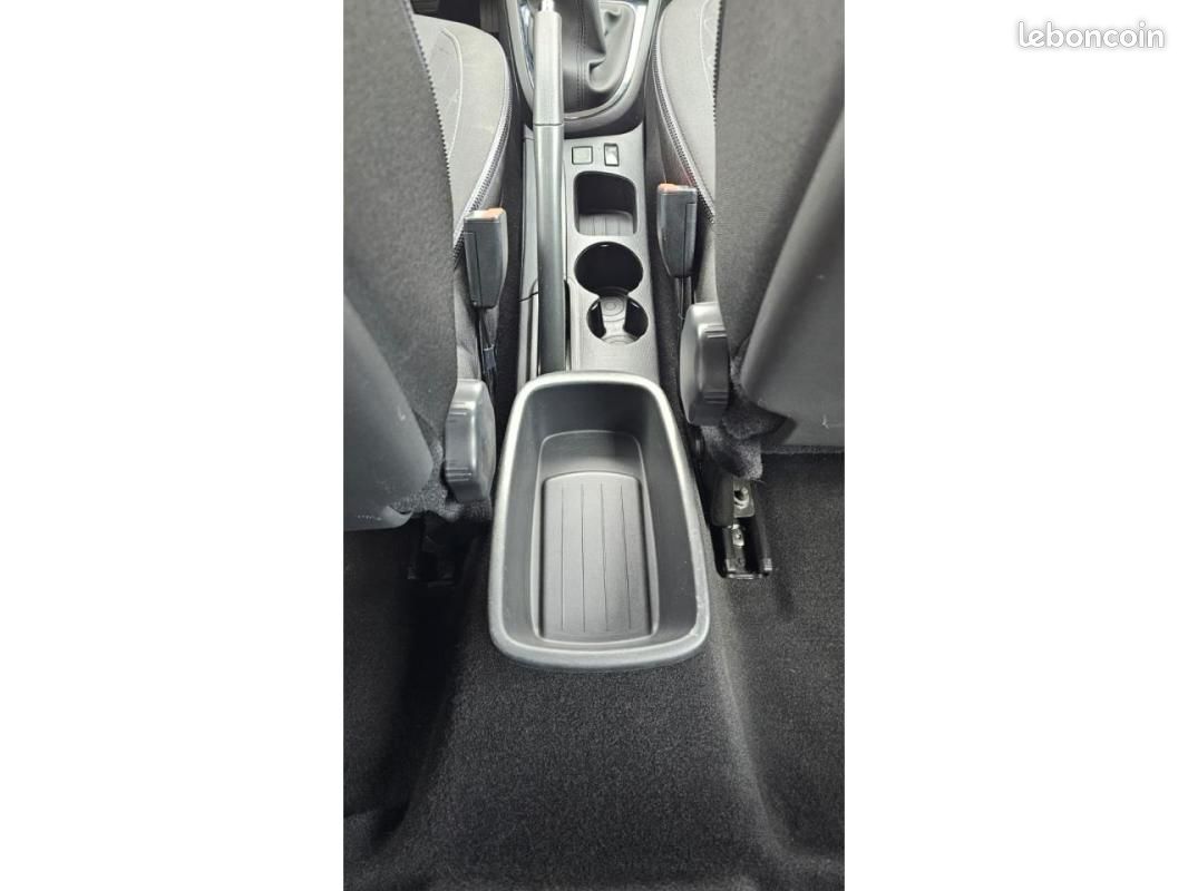 Renault Captur Business 1.5 Energy dCi 90cv (image 24)