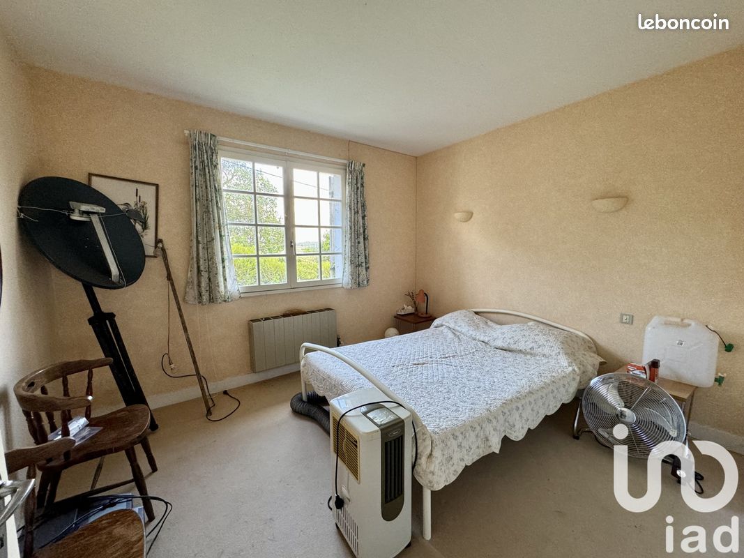 Maison 7 pièces 180 m² - Étriac 16250 (image principale 7)