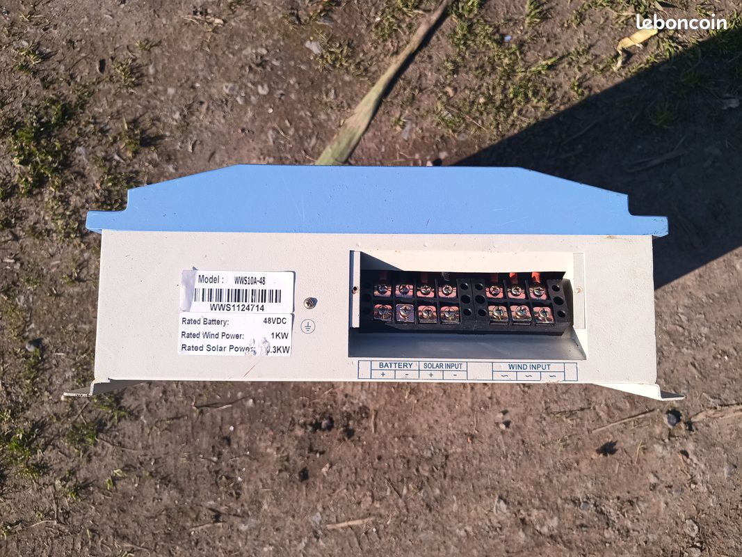 Chargeur Contrôleur Hybride éolien Et Panneau Solaire WWS10A 48V