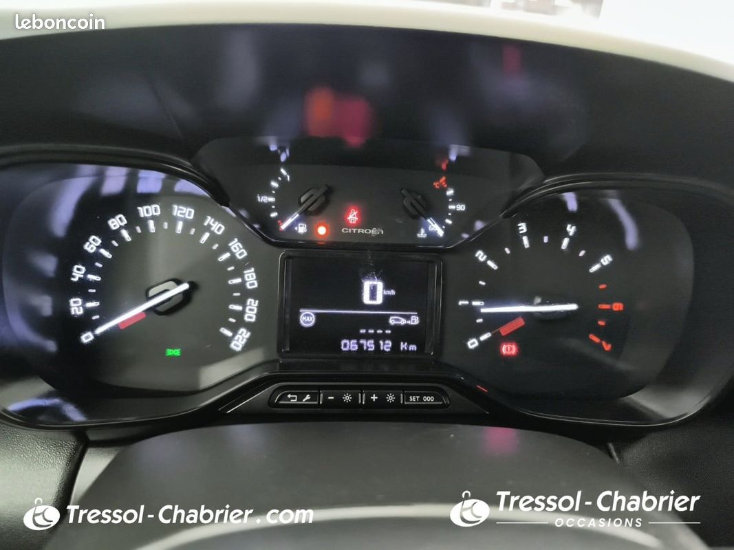 CITROEN C3 Aircross PureTech 110 S&S BVM6 Feel Business (image 20)