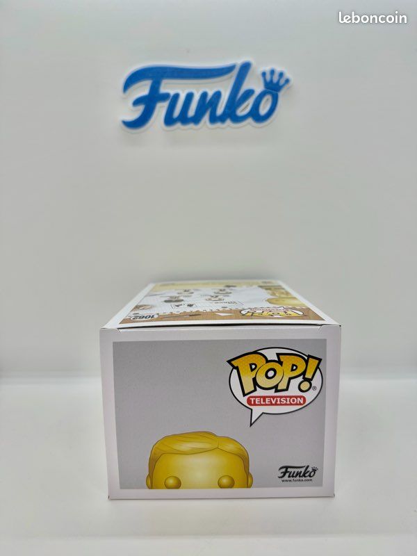 Funko Pop The Office - Dundie Award 1062 - Édition Exclusive Amazon - Michael