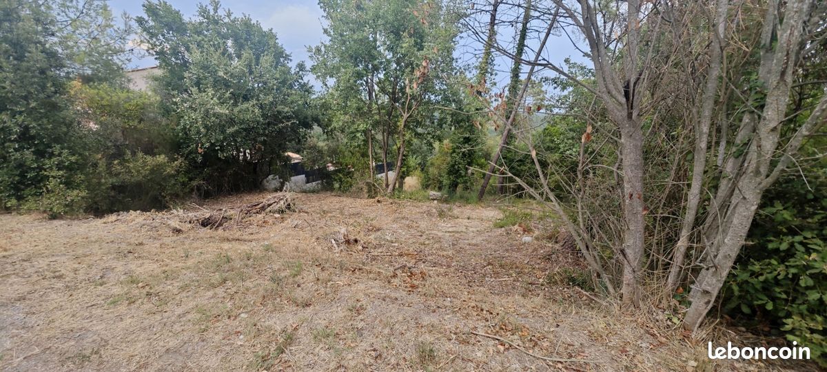 Terrain 1 300 m² Saint Paul En Foret · à Saint-Paul-en-Forêt · 163 000 €