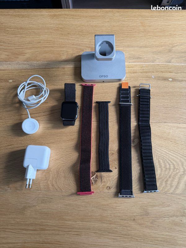 Apple Watch 44 mm Alu gris (image 1)