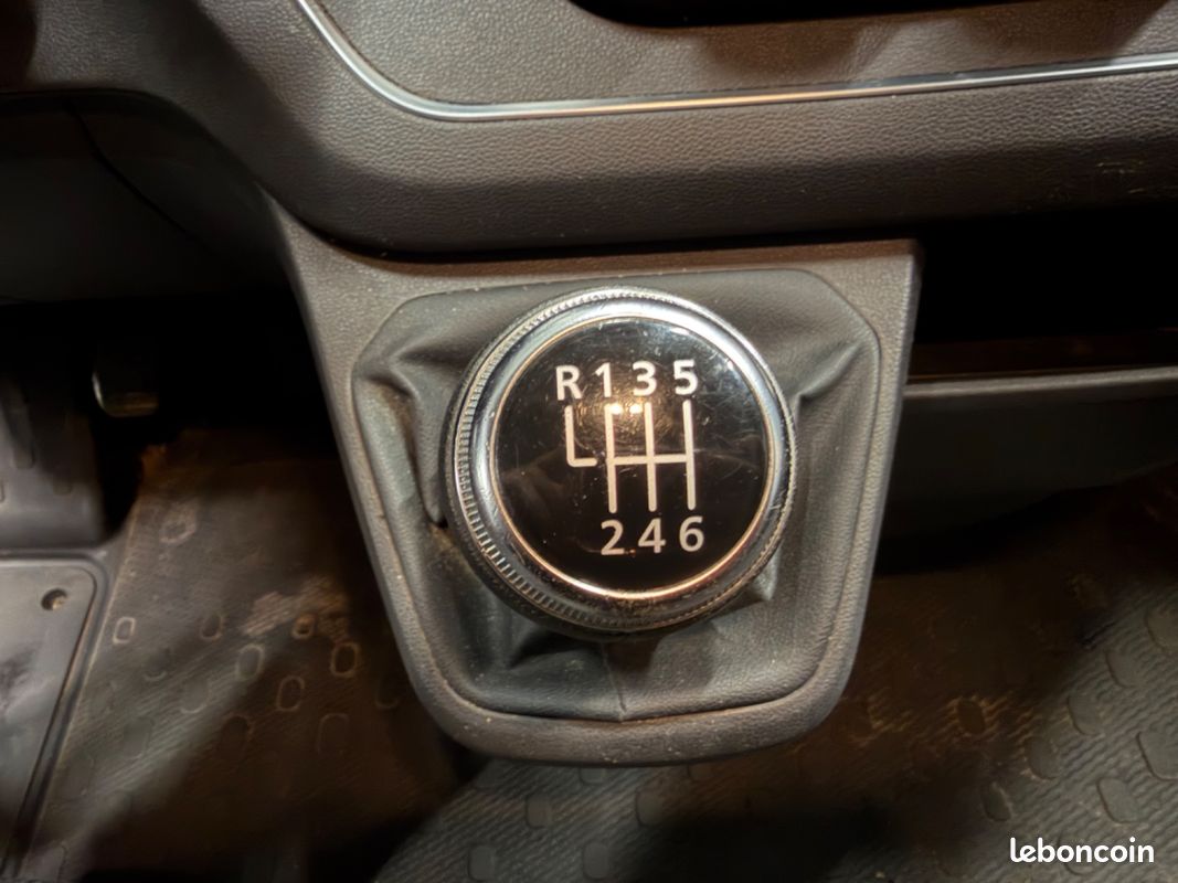 RENAULT TRAFIC VU FOURGON 2.0 BLUEDCI 130 28 L2H1 TVA RECUPERABLe (image 17)