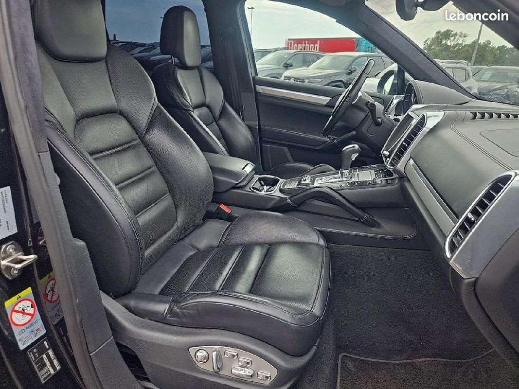 PORSCHE CAYENNE (958) turbo (image 12)