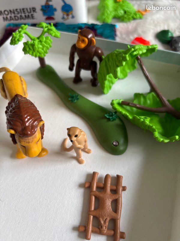 Lot Playmobil - Lion+Suricate+chimpanzé (image 2)