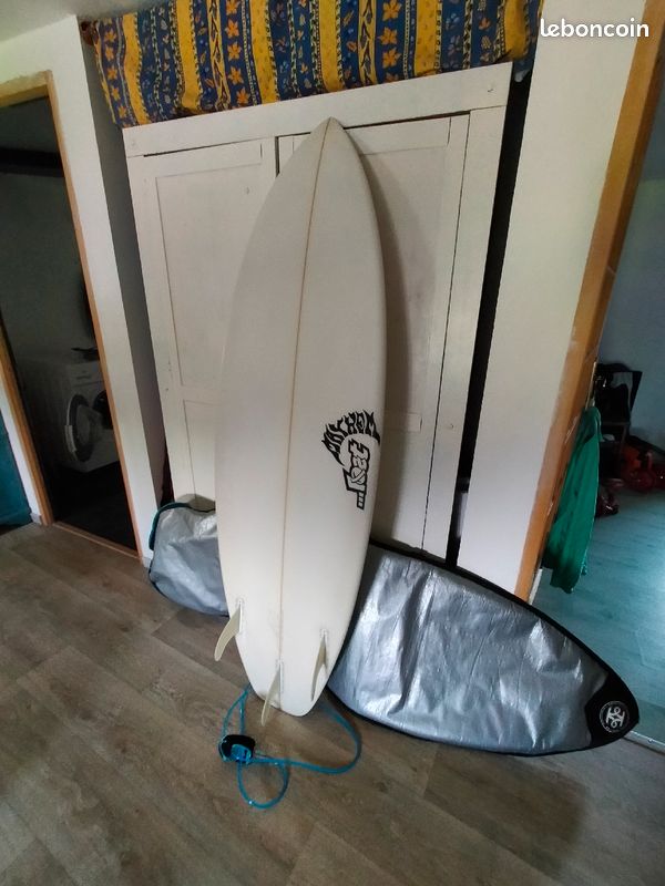 CUSTOM SURF LOST SHORT ROUND
 6.10 - 37 lt (image 3)