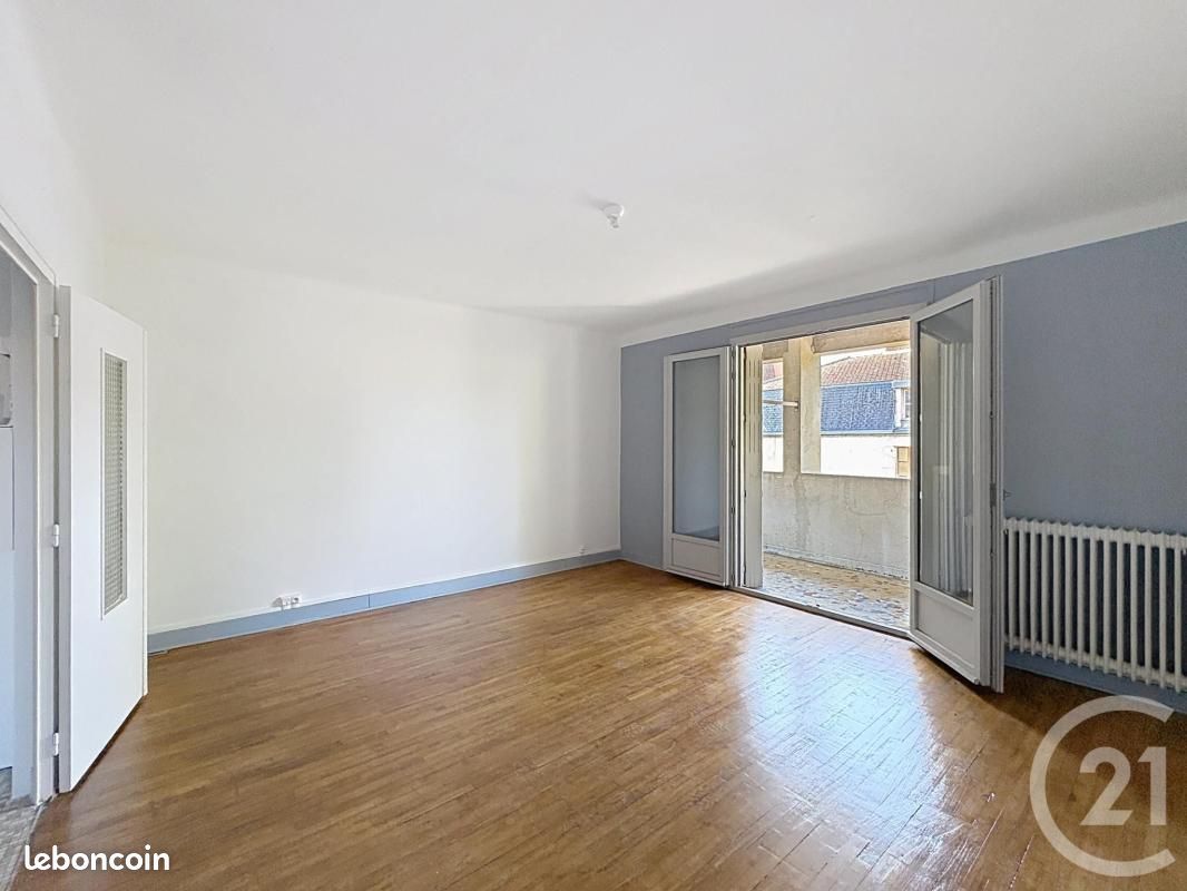 Appartement 3 pièces 89 m² · à Gannat · 89 m² · 685 €