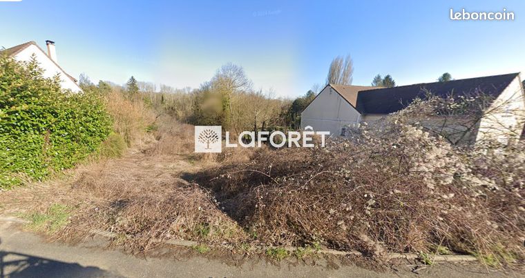 Terrain 1500 m² PARMAIN