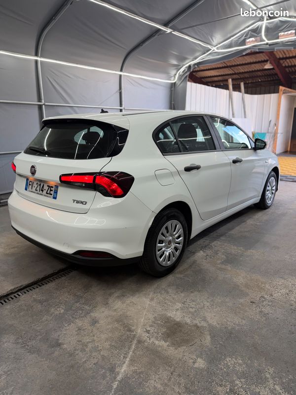 Fiat TIPO 1.4 95CH EASY MY19 5P (image 3)
