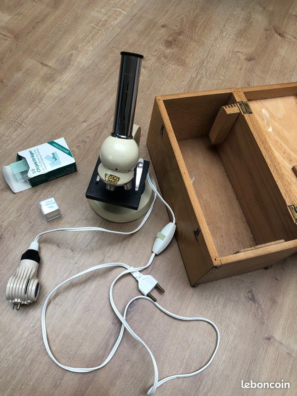 Microscope (image 1)