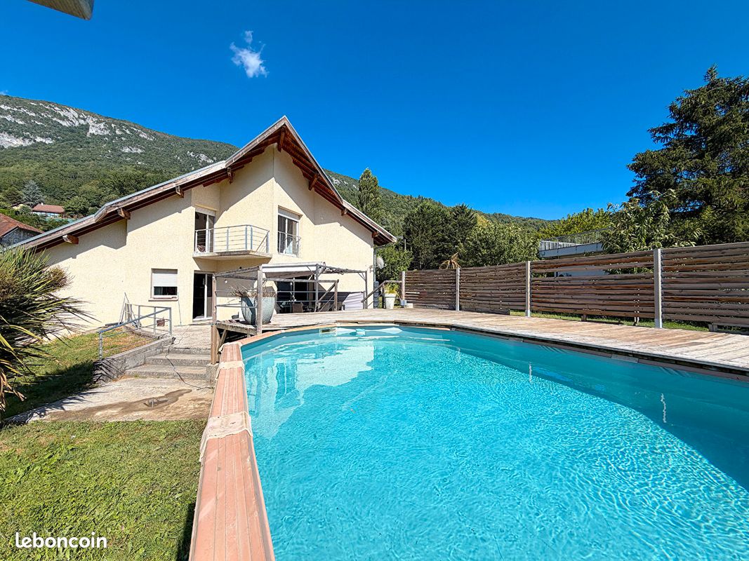 Maison 5 pièces 156 m² · à Serrières-en-Chautagne · 156 m² · 399 000 €