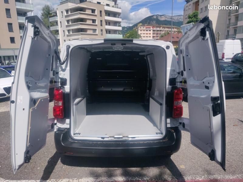 Fiat Scudo Fg M 2.2 Diesel 150ch Pack Premium Connect (image 6)