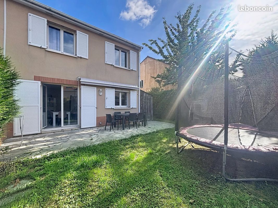 Maison 5 pièces 96 m² · à Élancourt · 96 m² · 2 000 €/mois
