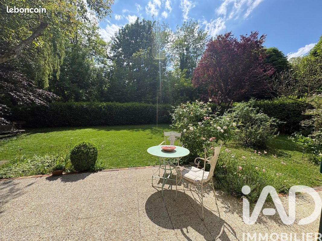 Maison 8 pièces 173 m² · à Marolles-en-Brie · 173 m² · 599 000 €