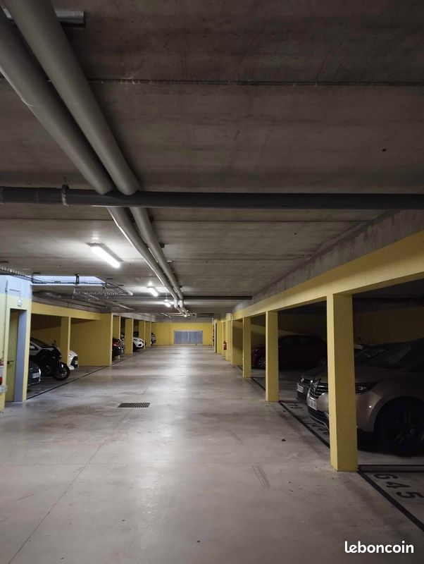 Place de parking sécurisée en sous-sol · à Mundolsheim · 10 000 €