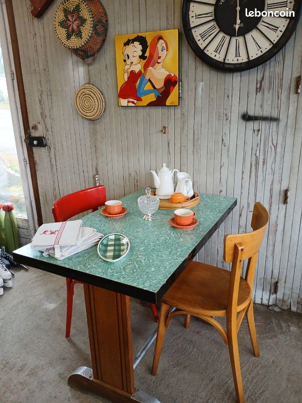 Table de bistrot vintage (image 12)
