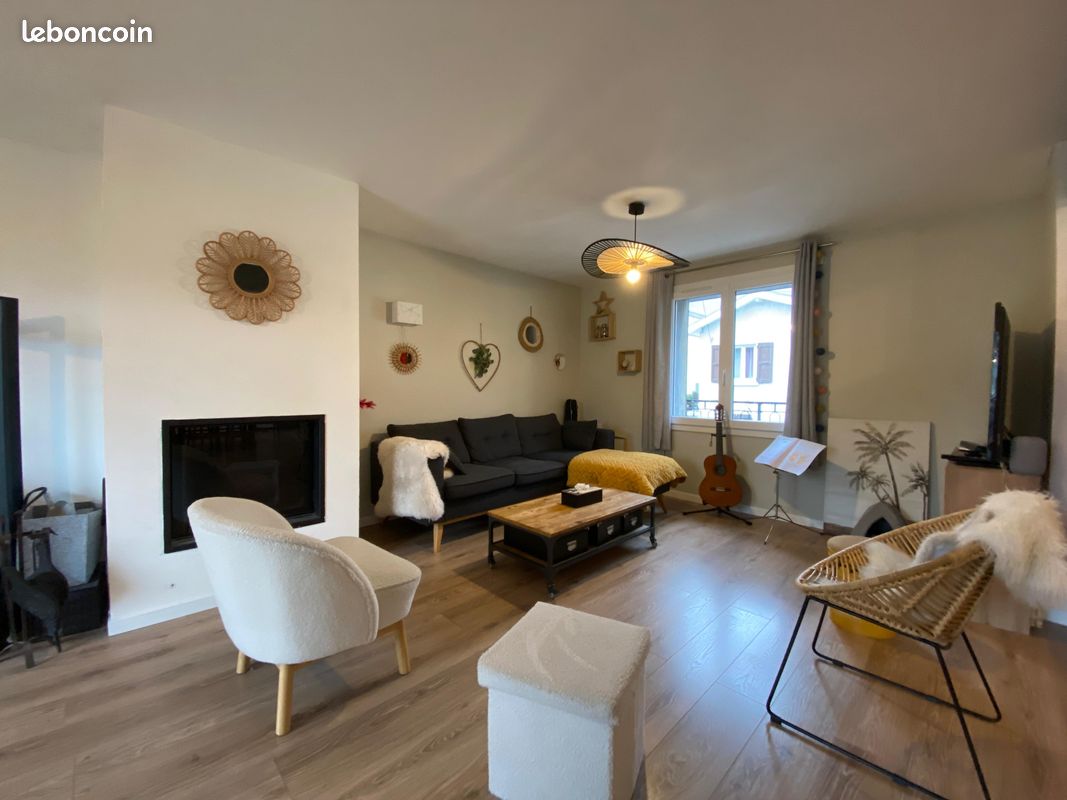 Maison 6 pièces 150 m² · à Saint-Martin-d'Hères · 150 m² · 445 000 €