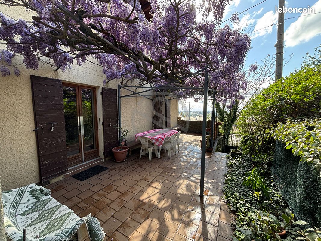 Maison 10 pièces 169 m² · à Annonay · 169 m² · 262 000 €