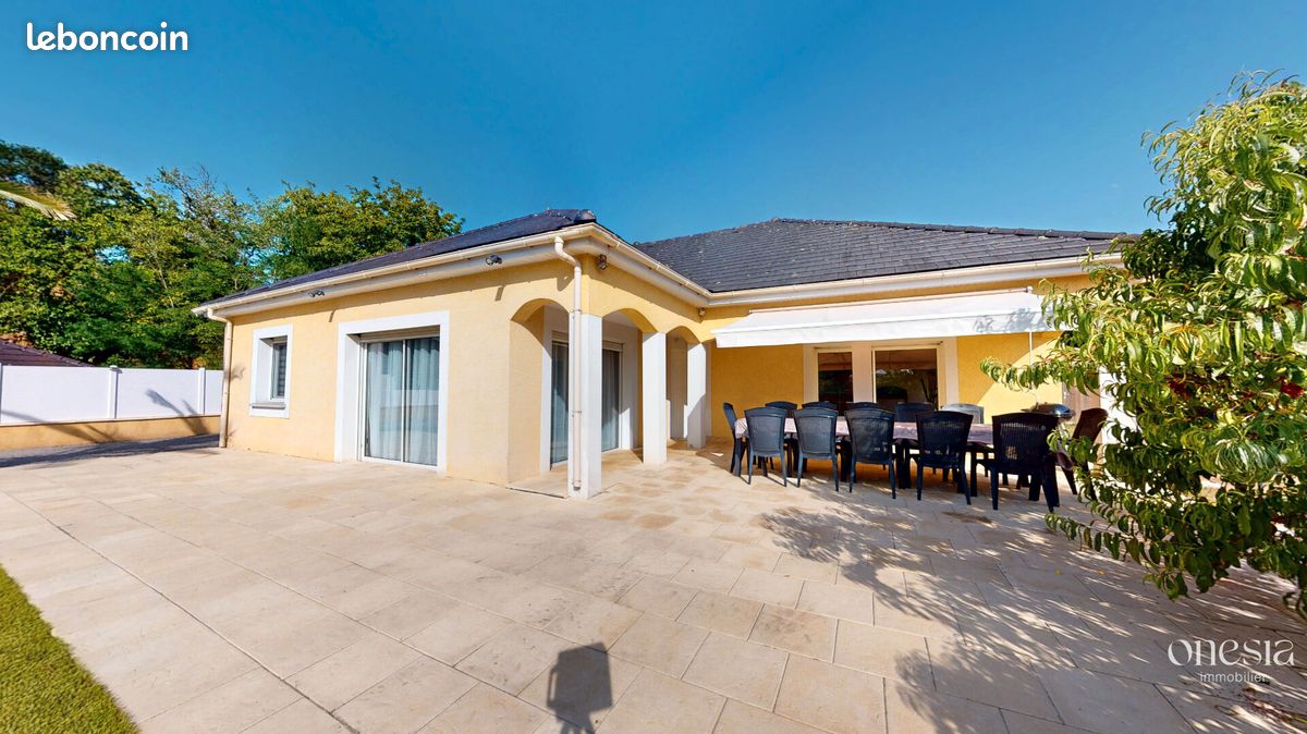 Maison 6 pièces 158 m² · à Moumour · 158 m² · 335 000 €