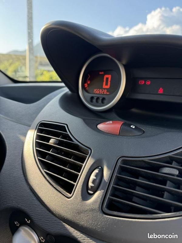 Renault Twingo 2 1.5 DCI 65 REVISION OK GARANTIE 1 AN (image 18)