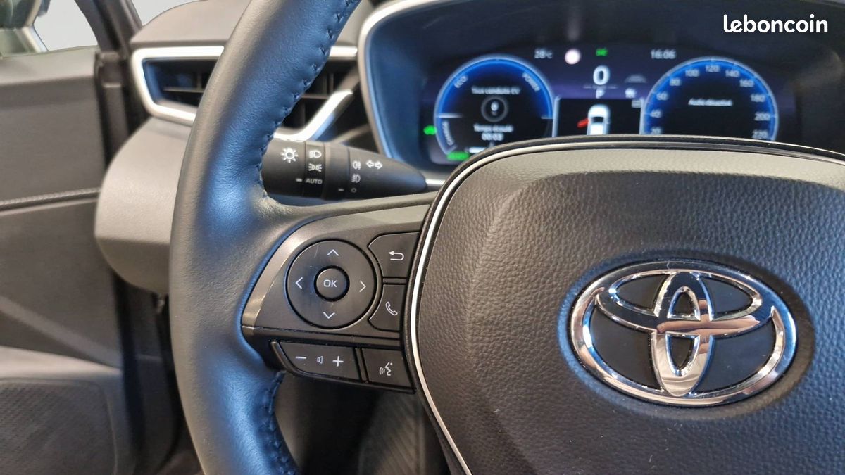 TOYOTA Corolla Hybride 140ch Design (image 18)