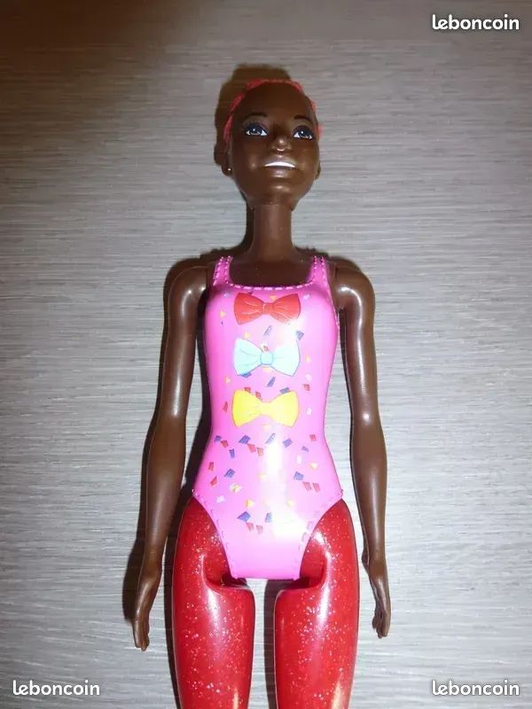 Barbie collection Mattel Doll année 2020 prix baissé voir annonce (image 1)