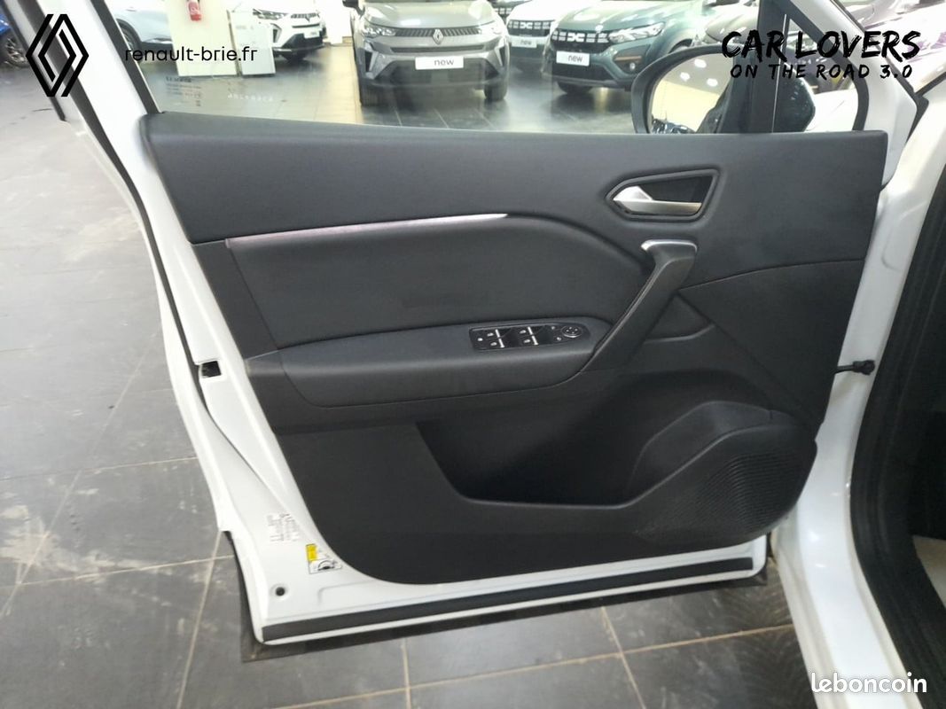 RENAULT Captur E-Tech full hybrid 145 Techno fast track (image 17)