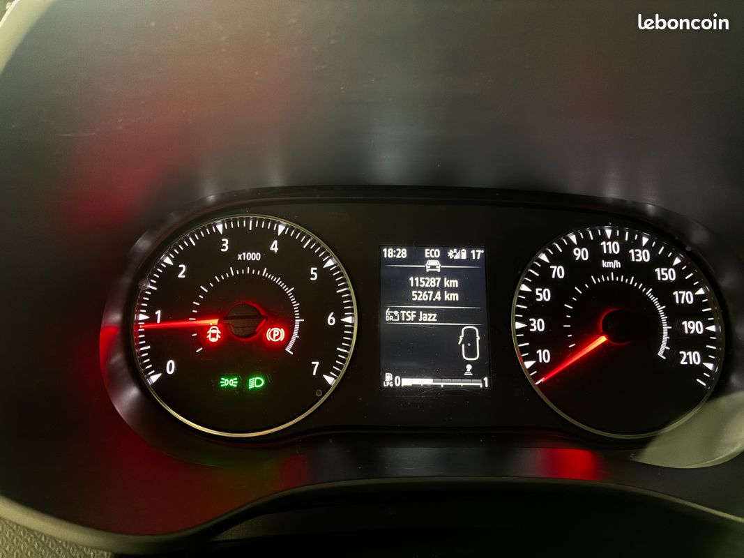 Dacia sandero stepway 1.0 eco-g gpl 100 essential - phares led / clim / bluetooth / regulateur (image 11)