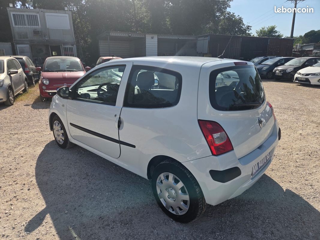 RENAULT TWINGO II 1.2 LEV 16v 75 eco2 Authentique (image 4)