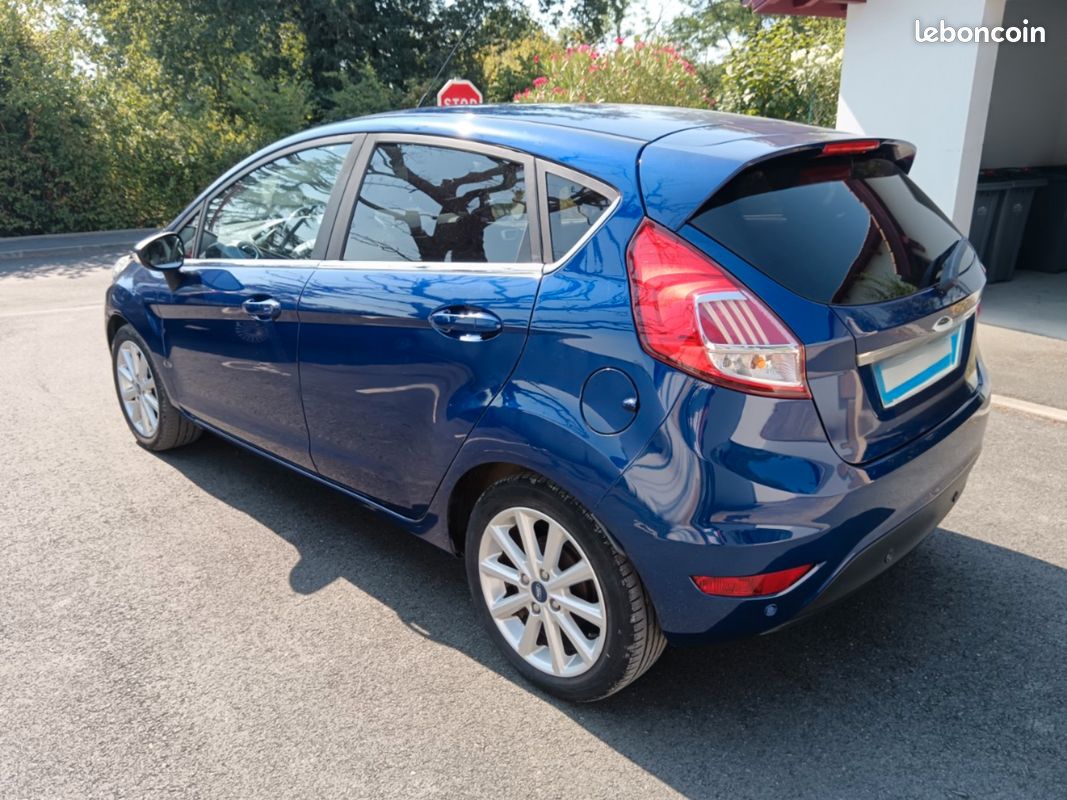 Ford Fiesta Phase 2 1.5 TDCI 95ch Titanium (image 2)