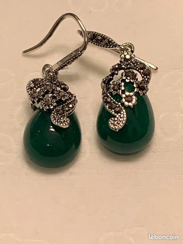 Bouclés d’oreille pierre précieuse (image 1)