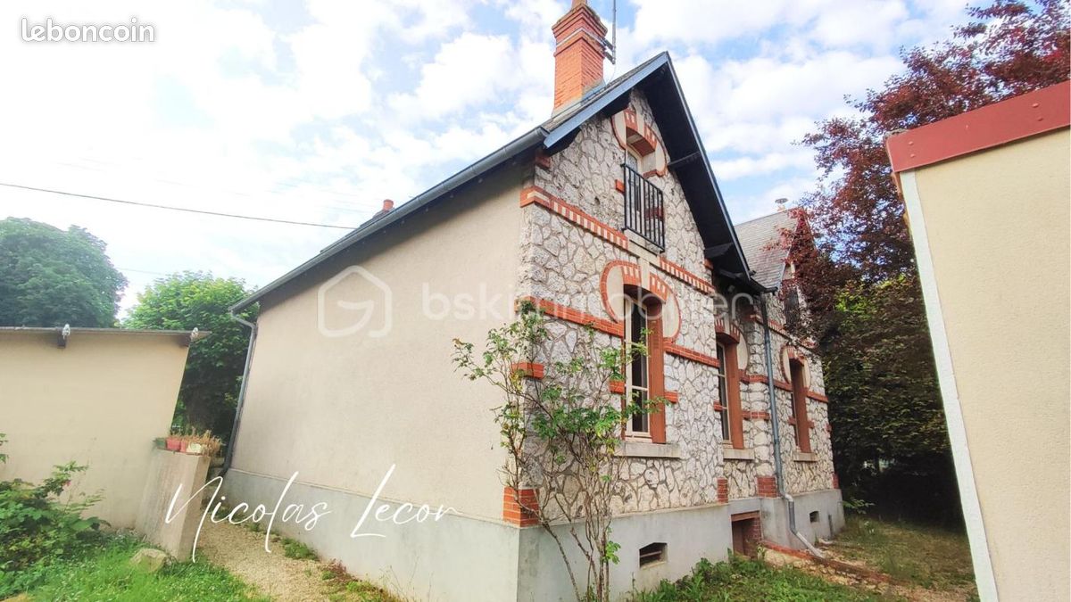 Maison 4 pièces 95 m² · à Foëcy · 95 m² · 99 000 €