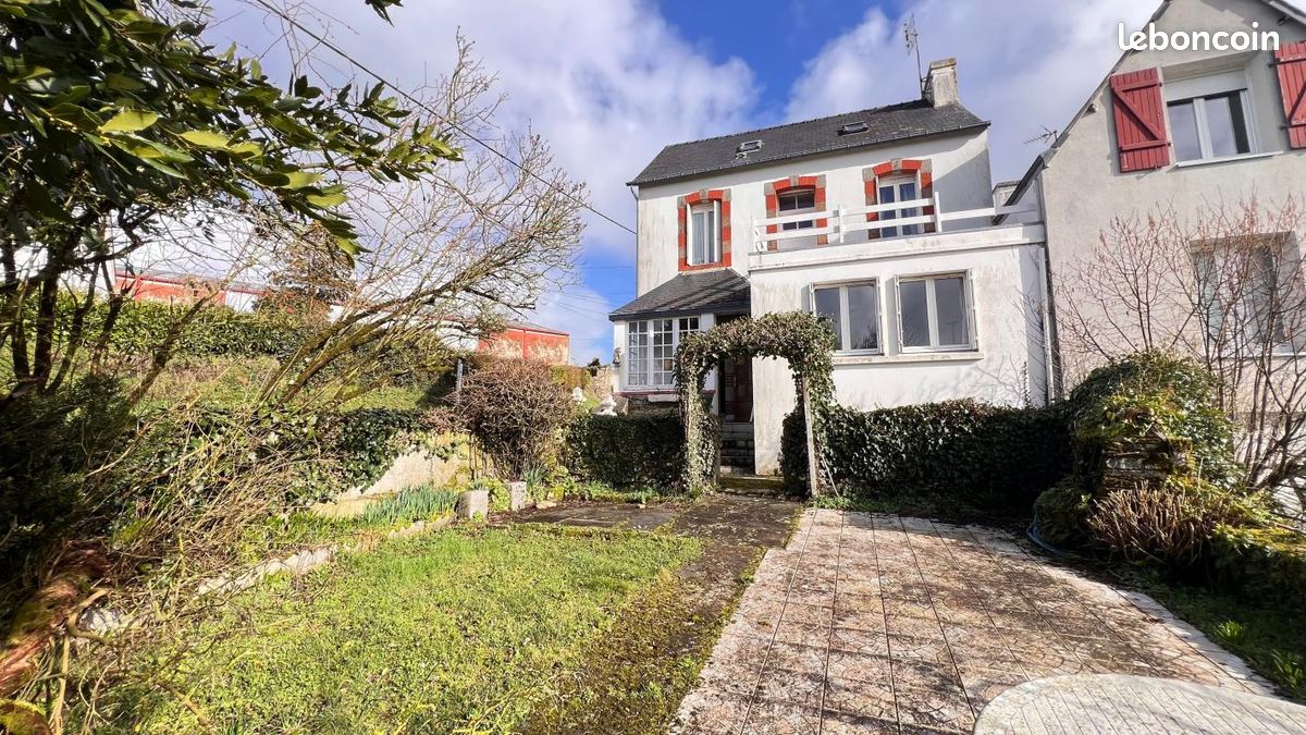 Maison 4 pièces 103 m² · à Carhaix-Plouguer · 103 m² · 66 780 €