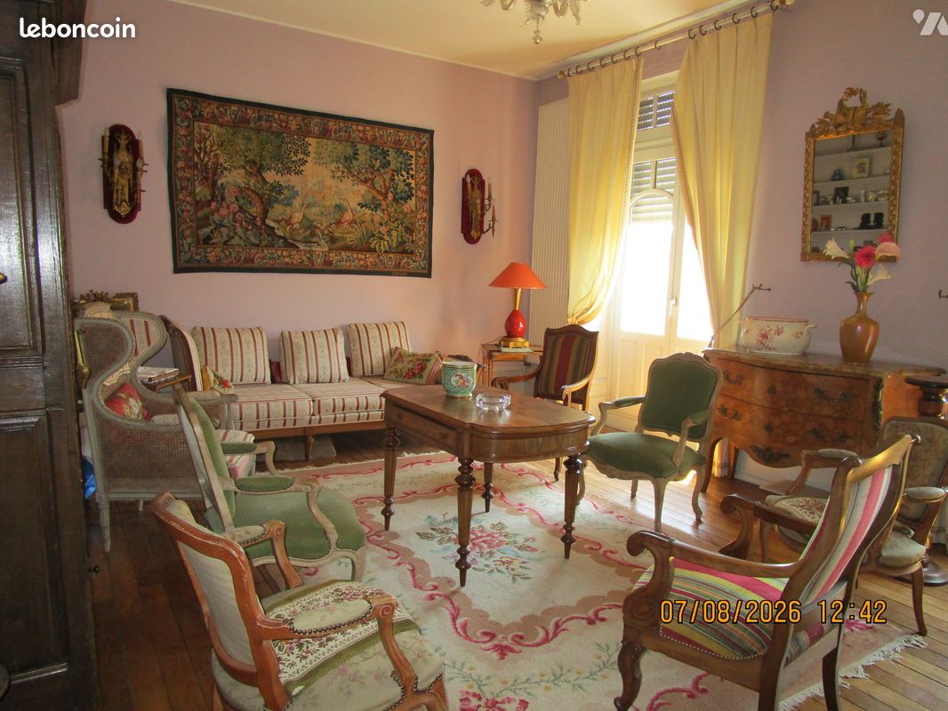 Appartement 6 pièces 148 m² · à Lure · 148 m² · 137 000 €