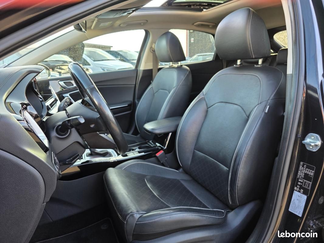 Kia Xceed MY21 1.6 CRDi 136 ch MHEV DCT7 Premium (image 19)
