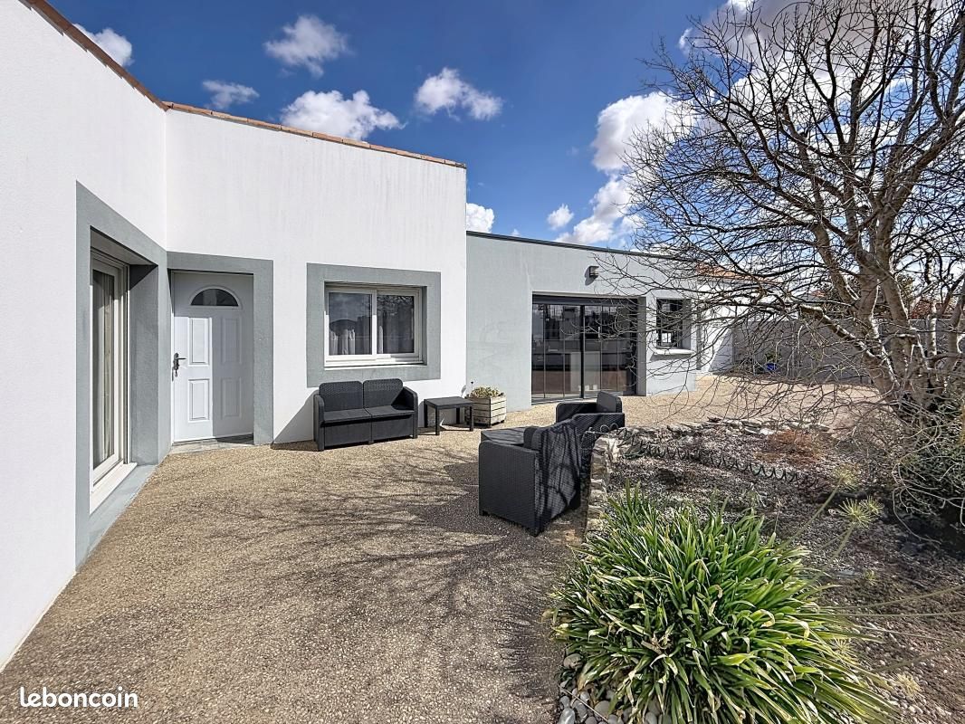 Maison 4 pièces 150 m² · à La Jarne · 150 m² · 357 500 €