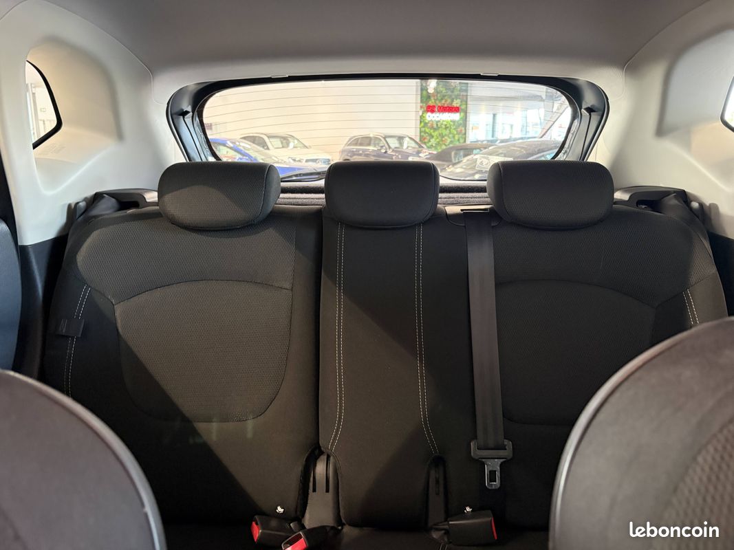 RENAULT Captur TCe 90 - 19 Life (image 40)
