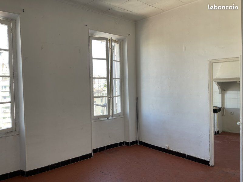 Appartement 3 pièces 60 m² · à Marseille · 60 m² · 820 €