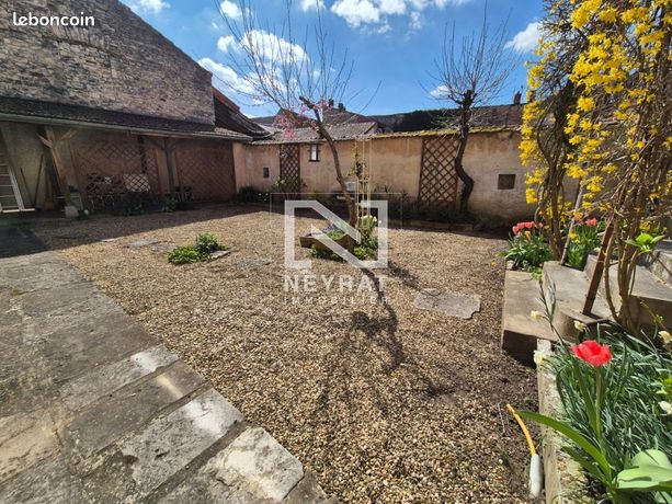 Propriété 7 pièces 237 m²