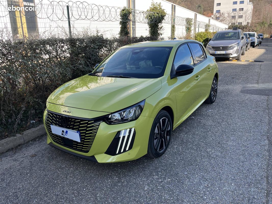 PEUGEOT 208 Hybrid 110 ch e-DCS6 Allure (image 1)