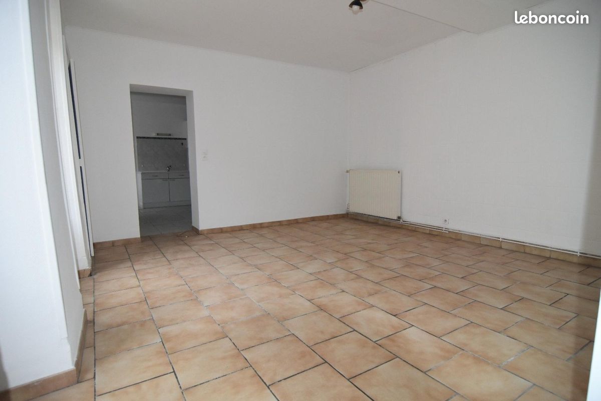 Appartement 2 pièces 69 m² · à Saint-Florentin · 69 m² · 475 €/mois