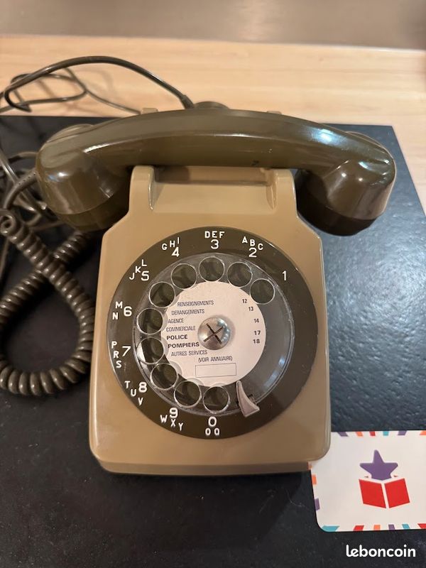 Téléphone à cadran S63 - Téléphones & Objets connectés