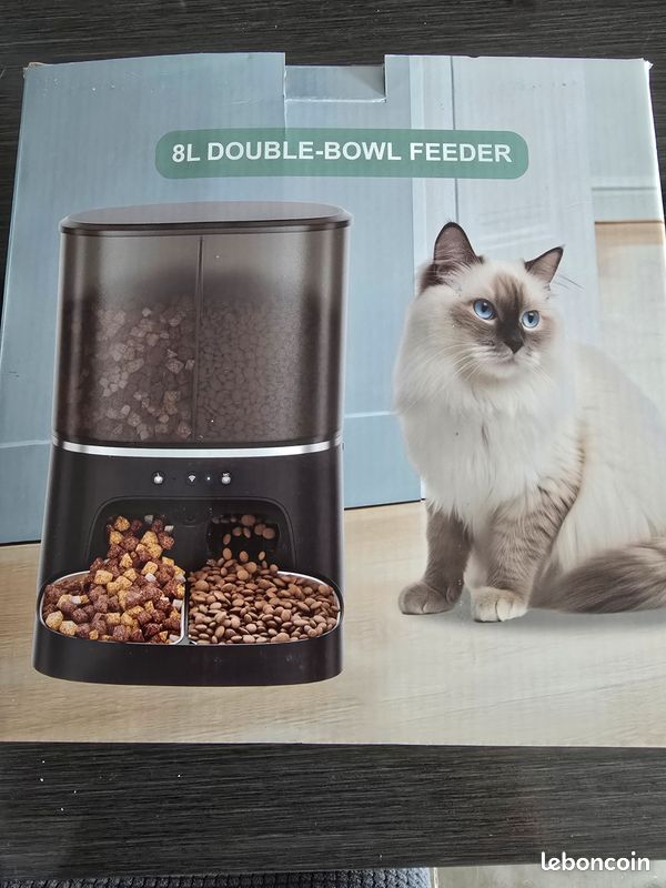 Distributeur double croquettes pour chat (image 1)